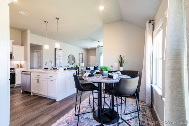 15203 E 40th Place S, Tulsa, OK 74134