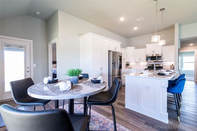 15203 E 40th Place S, Tulsa, OK 74134