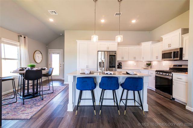 15203 E 40th Place S, Tulsa, OK 74134