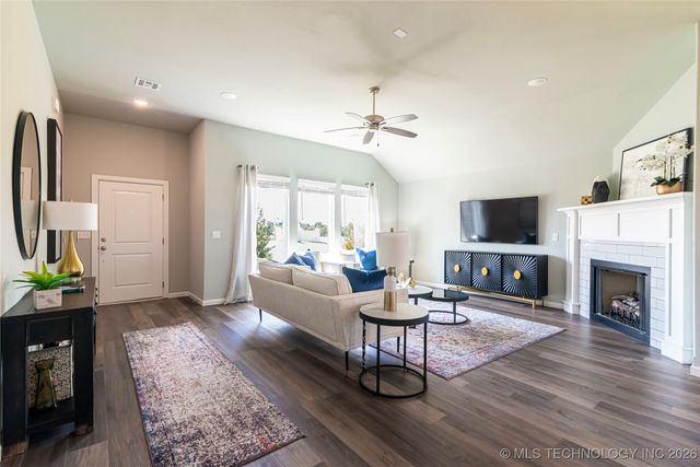 15203 E 40th Place S, Tulsa, OK 74134