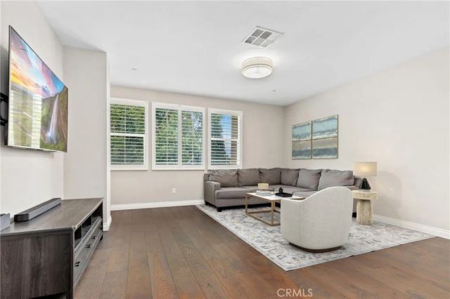 649 W Foothill Boulevard 2, Glendora, CA 91741