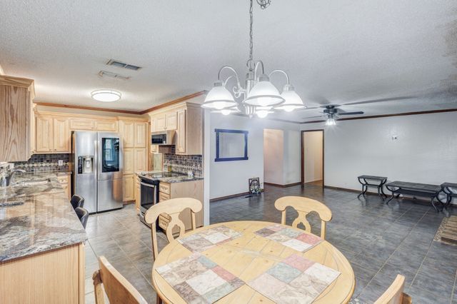 1110 Hemphill Court, Cleburne, TX 76033