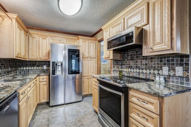 1110 Hemphill Court, Cleburne, TX 76033