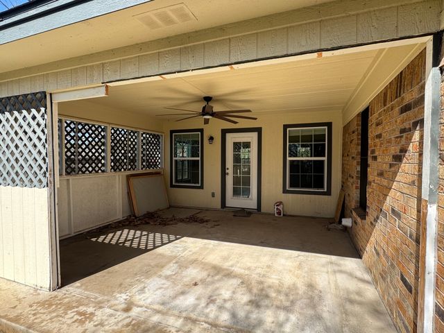 1110 Hemphill Court, Cleburne, TX 76033