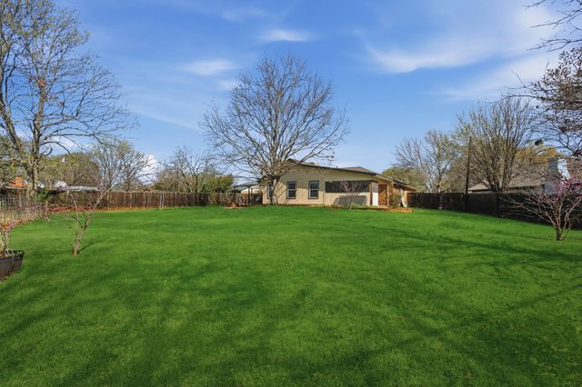 1110 Hemphill Court, Cleburne, TX 76033