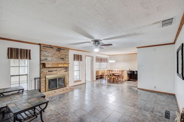 1110 Hemphill Court, Cleburne, TX 76033