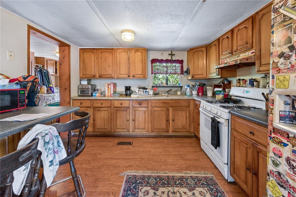 Image 19 of property listing at 383 NE 355TH AVENUE, Old Town, FL 32680