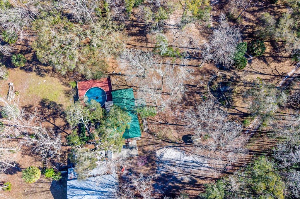 Image 22 of property listing at 383 NE 355TH AVENUE, Old Town, FL 32680