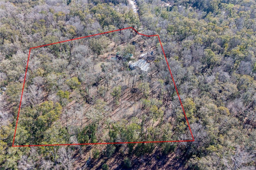 Image 23 of property listing at 383 NE 355TH AVENUE, Old Town, FL 32680