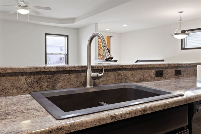 3825 Whitman Ave, Marion, IA 52302