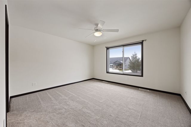 3825 Whitman Ave, Marion, IA 52302