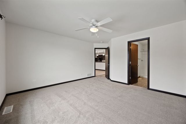 3825 Whitman Ave, Marion, IA 52302