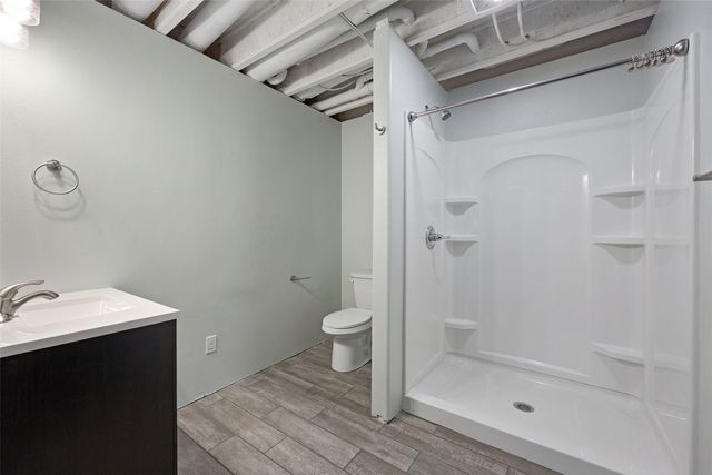 3825 Whitman Ave, Marion, IA 52302