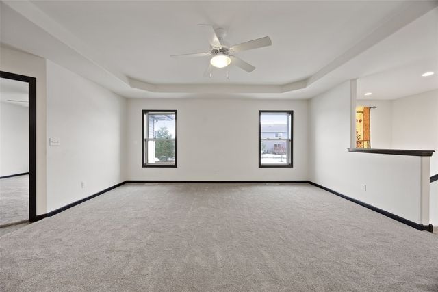 3825 Whitman Ave, Marion, IA 52302