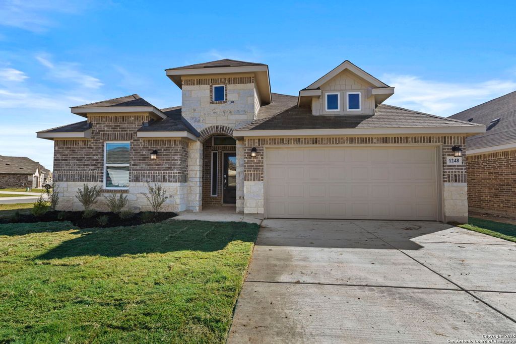 1248 Fox Wing Way, New Braunfels, TX 78132