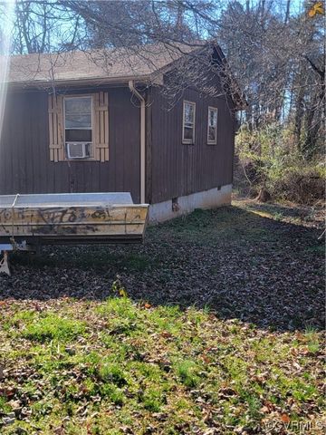 188 Horsepen Rd, Cumberland, VA 23901