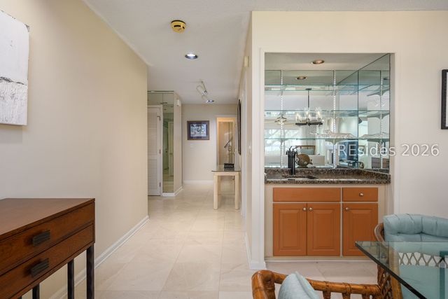 71 Skull Creek Dr Apt B101, Hilton Head Island, SC 29926