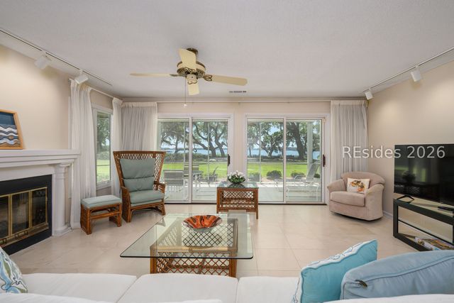 71 Skull Creek Dr Apt B101, Hilton Head Island, SC 29926
