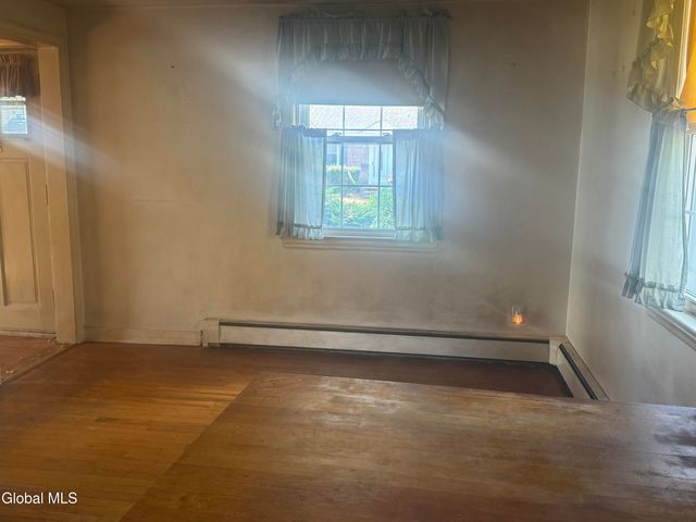 39 Reber Street, Colonie, NY 12205