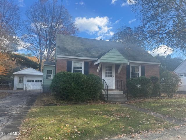 39 Reber Street, Colonie, NY 12205
