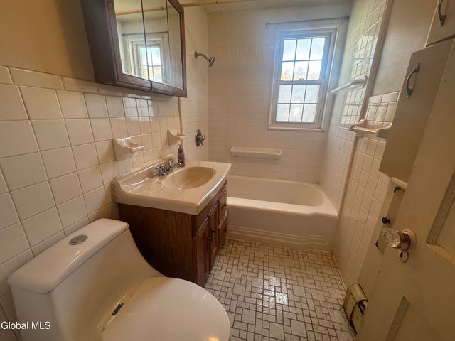 39 Reber Street, Colonie, NY 12205