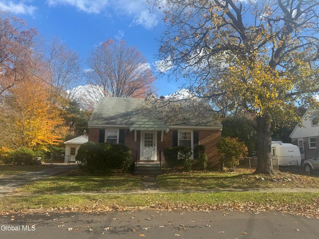 39 Reber Street, Colonie, NY 12205
