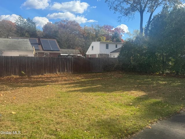 39 Reber Street, Colonie, NY 12205