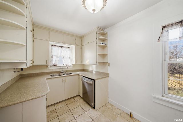 269 S THORNCREST Avenue, Creve Coeur, IL 61610