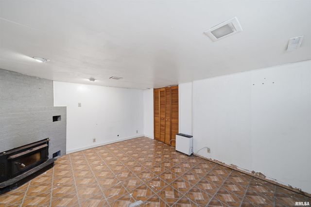 269 S THORNCREST Avenue, Creve Coeur, IL 61610