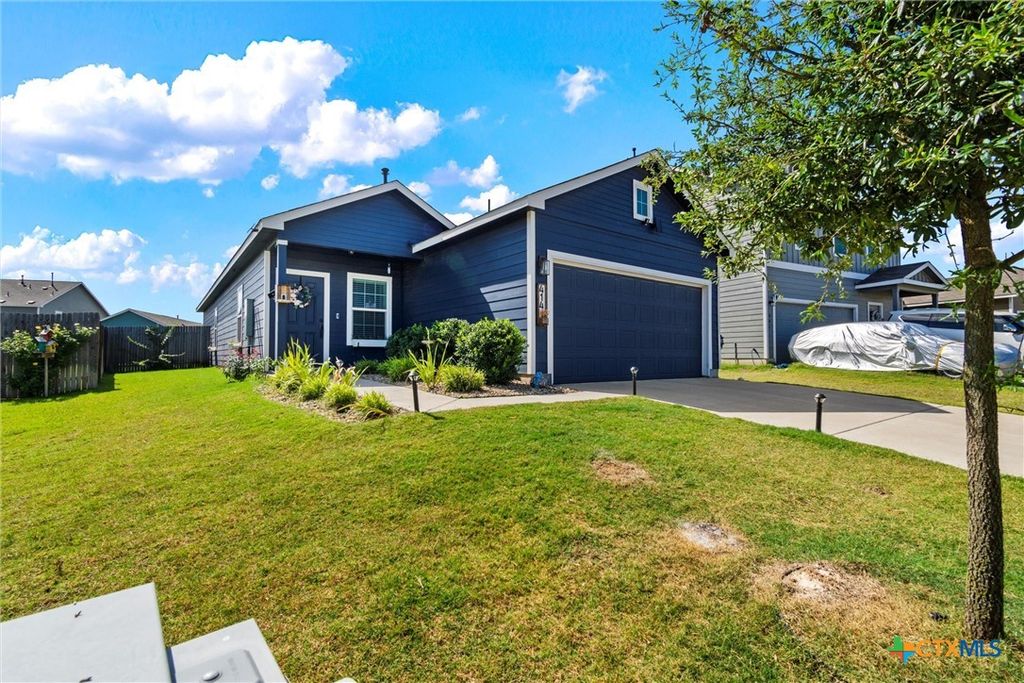 414 Geode Glen, Maxwell, TX 78656