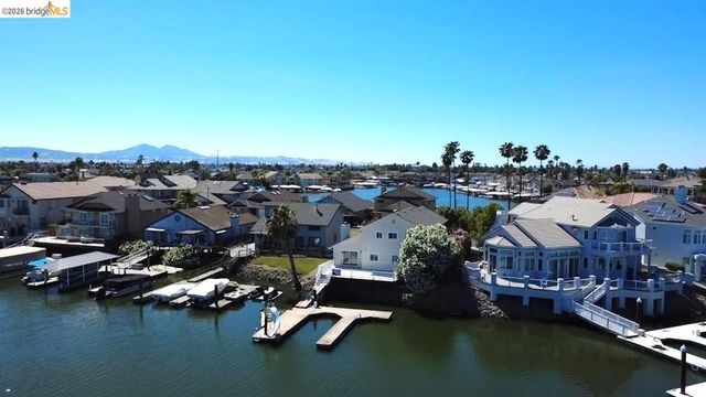 5880 Starboard Dr, Discovery Bay, CA 94505