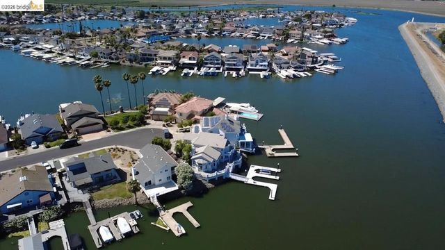 5880 Starboard Dr, Discovery Bay, CA 94505