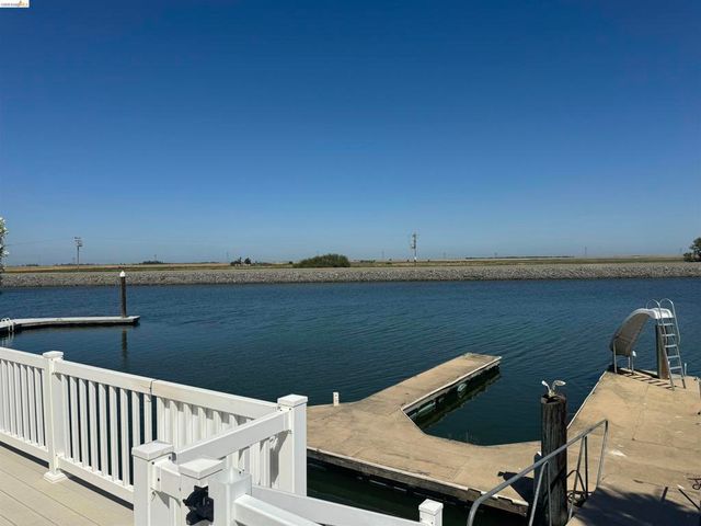 5880 Starboard Dr, Discovery Bay, CA 94505