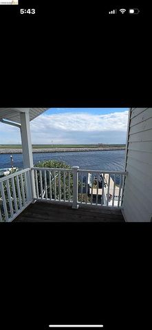 5880 Starboard Dr, Discovery Bay, CA 94505