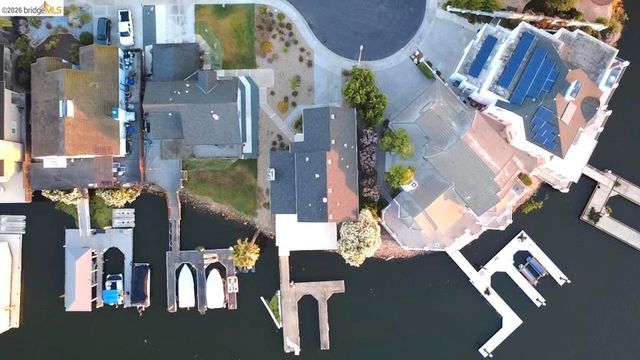 5880 Starboard Dr, Discovery Bay, CA 94505