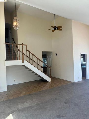 5880 Starboard Dr, Discovery Bay, CA 94505