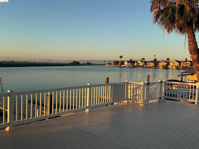 5880 Starboard Dr, Discovery Bay, CA 94505