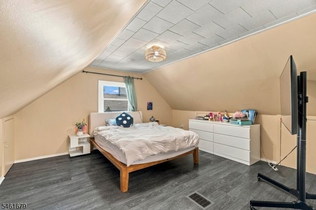 26 Mount Vernon St, Nutley Twp., NJ 07110