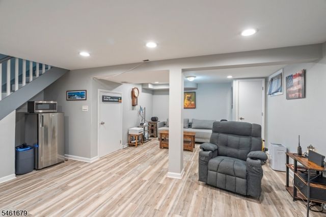 26 Mount Vernon St, Nutley Twp., NJ 07110