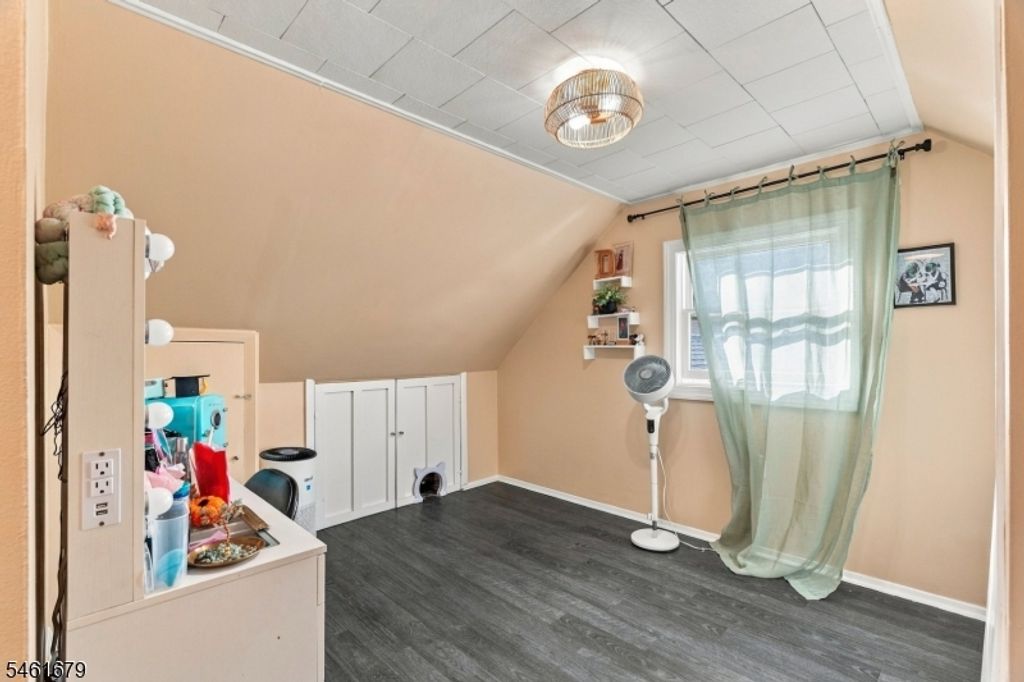 Image 17 of property listing at 26 Mount Vernon St, Nutley Twp., NJ 07110