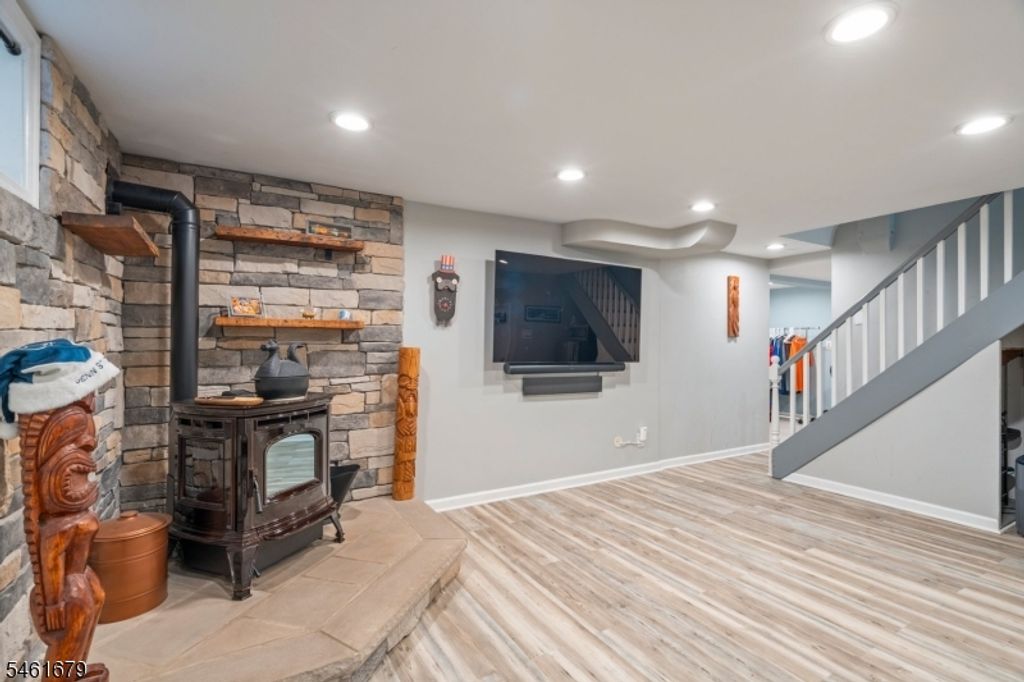 Image 19 of property listing at 26 Mount Vernon St, Nutley Twp., NJ 07110