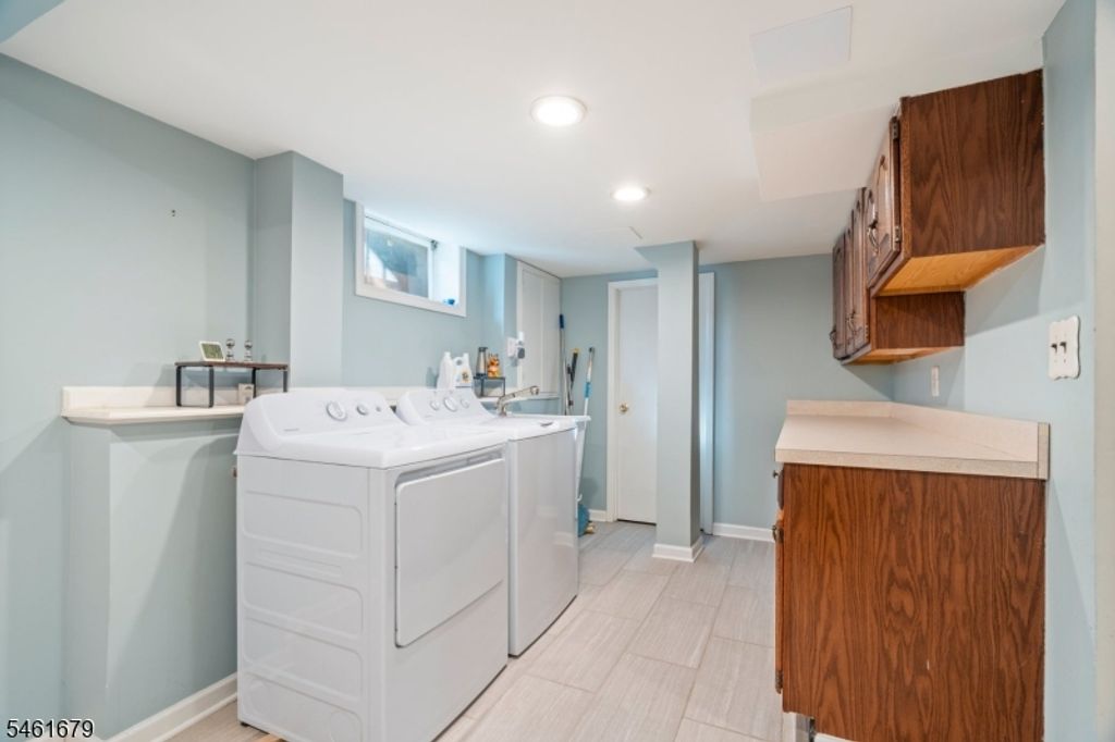 Image 23 of property listing at 26 Mount Vernon St, Nutley Twp., NJ 07110