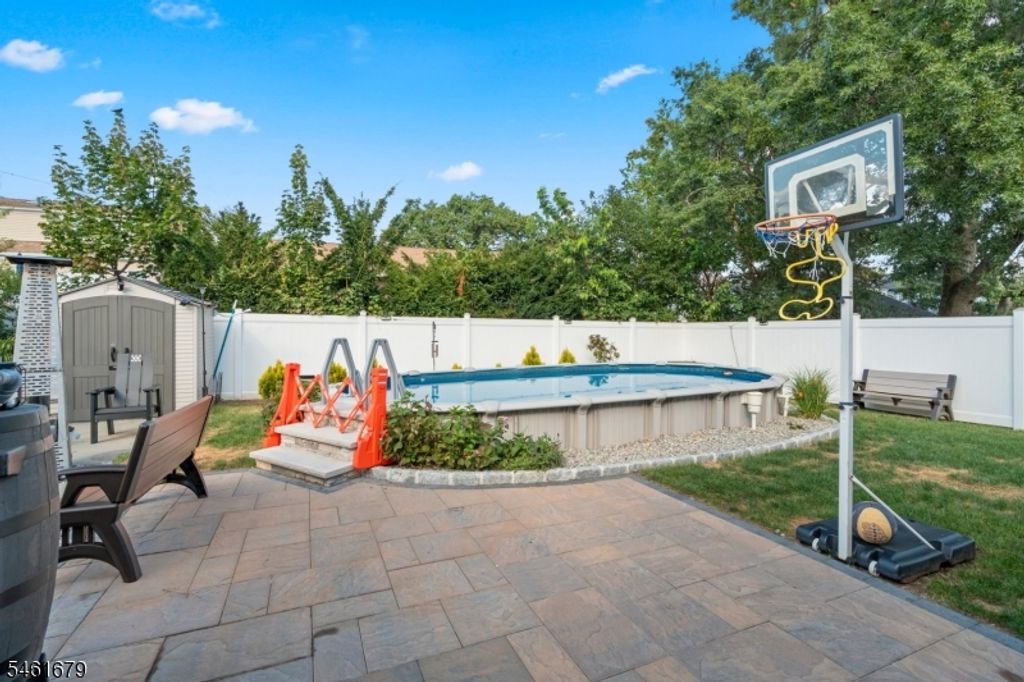 Image 27 of property listing at 26 Mount Vernon St, Nutley Twp., NJ 07110