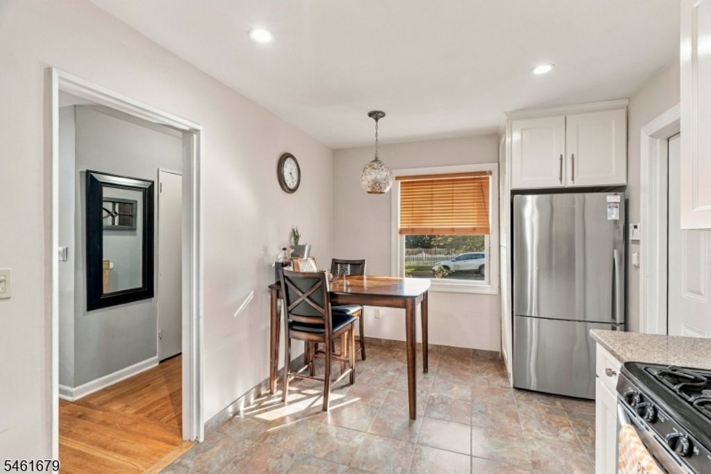 Image 7 of property listing at 26 Mount Vernon St, Nutley Twp., NJ 07110