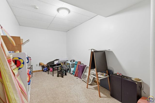4007 NW Fielding TER, Topeka, KS 66618