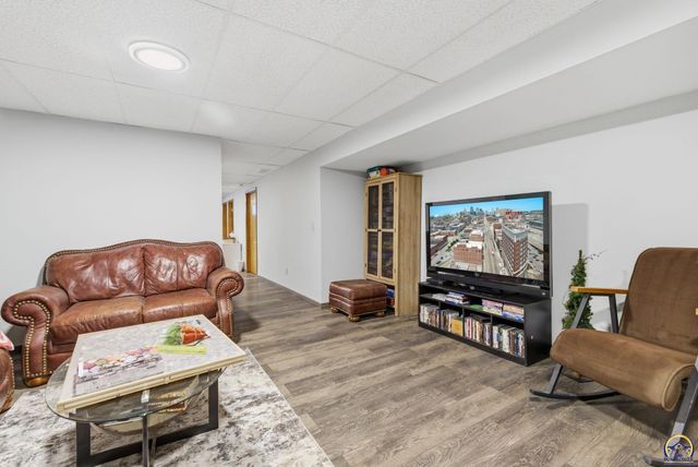 4007 NW Fielding TER, Topeka, KS 66618