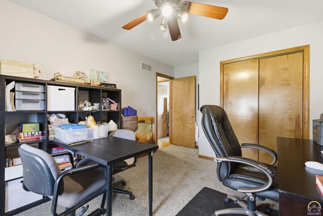 4007 NW Fielding TER, Topeka, KS 66618