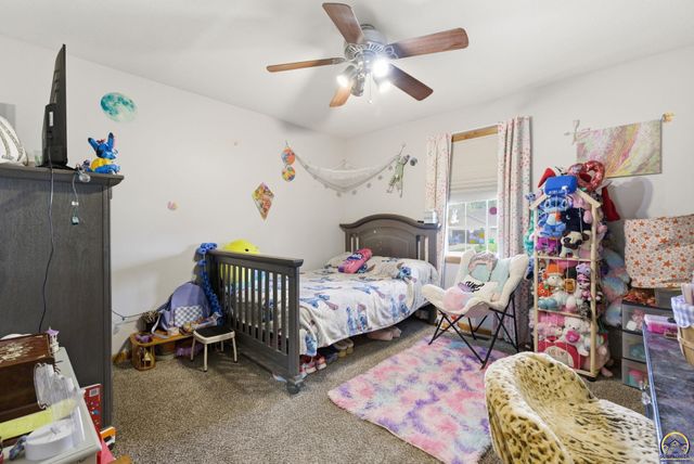 4007 NW Fielding TER, Topeka, KS 66618
