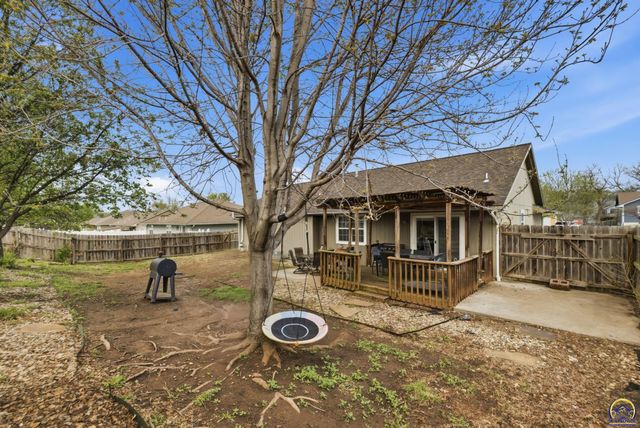 4007 NW Fielding TER, Topeka, KS 66618
