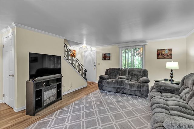 631 Skinnersville Road F, Amherst, NY 14228